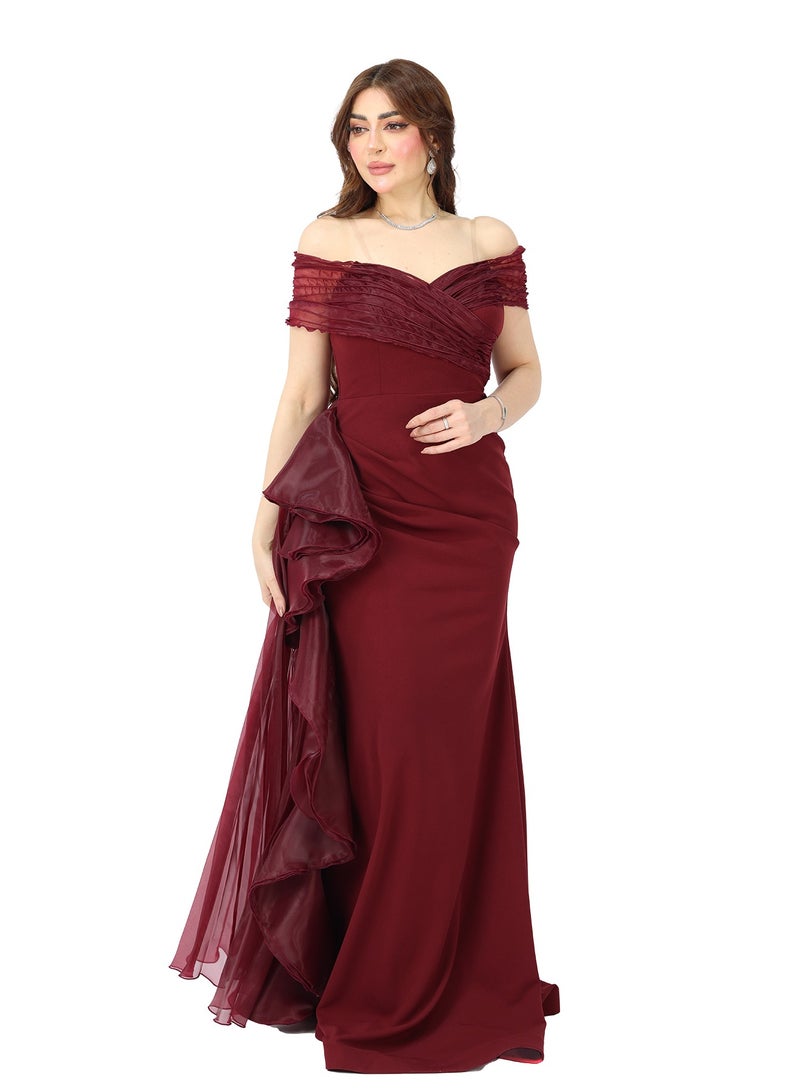 MODERN DESIGNER An elegant evening dress with a design that suits all occasions and parties It attracts attention and reflects your refined taste This dress is the perfect choice for you  - Image 1