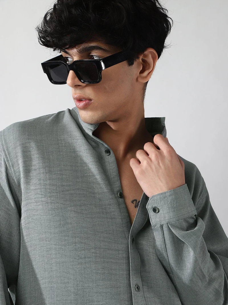 Urbano Fashion  Urbano Fashion Men's Metallic Blue Linen Blend Full Sleeve Relaxed Fit Mandarin Collar Casual Solid Shirt  | Best Price UAE