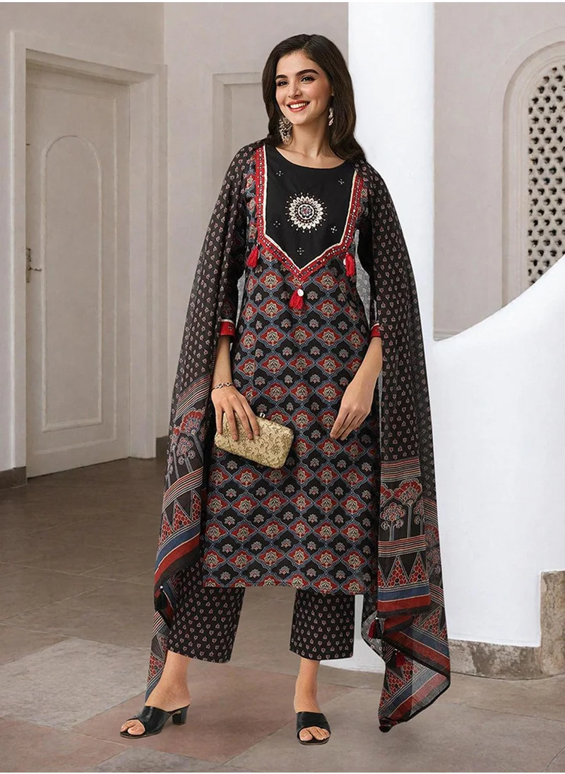 ISHIN Straight Fit Printed Pattern Round Neck Three-Quarter Sleeves Black Colour Knitted Cotton Kurta Set for Women with Semi Elastic Closure - Designed with Style and Comfort