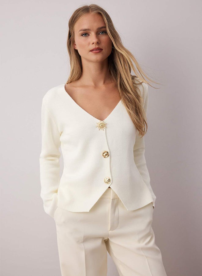 trendyol كارديجان محبوك بتفاصيل زر باللون الإكرو - Image 1