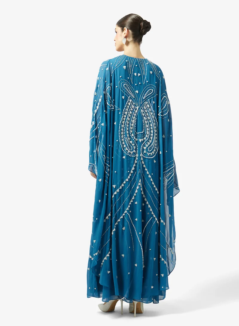 اميليا روز فستان ماكسي بأكمام كاب وفتحة رقبة على شكل