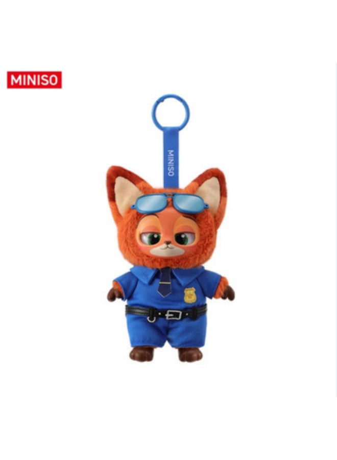 ميدالية Nick Wilde – ضابط الشرطة من فيلم Zootopia 🚓 دمية صغيرة لطيفة بتصميم شخصية Nick Wilde المحبوبة من فيلم Zootopia، وهو مرتدي زي الشرطة بشكل كيوت وجذّاب.ختيار رائع للهدايا ولمحبي Disney وZootopia  قطعة صغيرة بتضيف لمسة مرح وشخصية مميزة لأي شنطة أو مفاتيح - Image 3