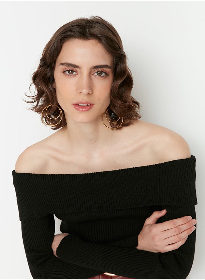trendyol Black Super Crop Carmen Collar Knitwear Sweater TWOAW22KZ1897  - Image 3