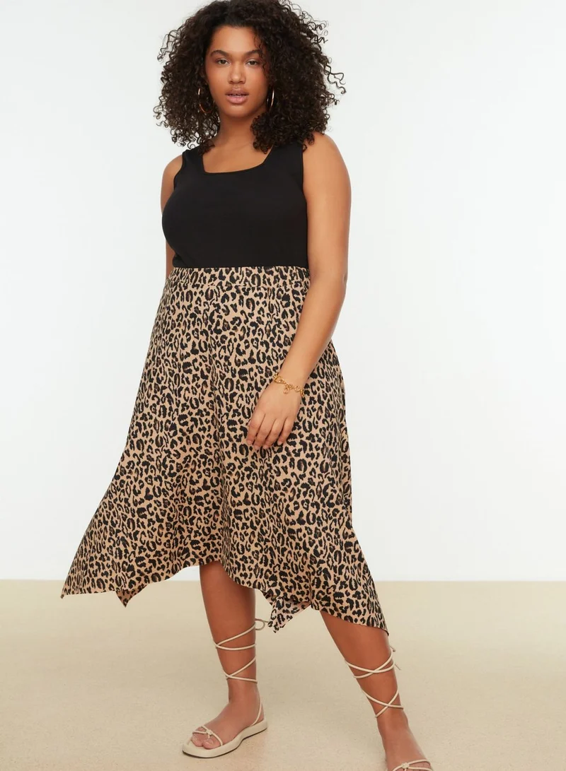 Trendyol Curve Asymmetric Printed Midi Skirt