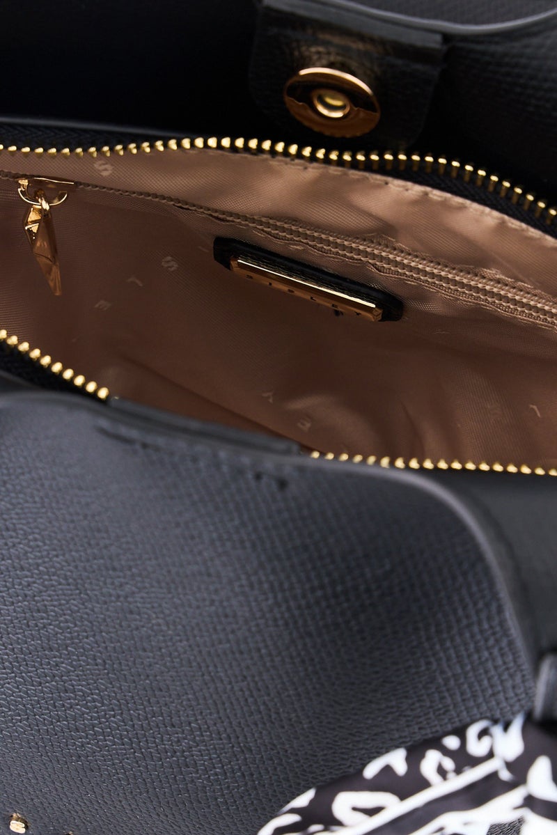 SISLEY حقيبة كتف جلدية للنساء بشعار العلامة التجارية، سوداء - Image 2