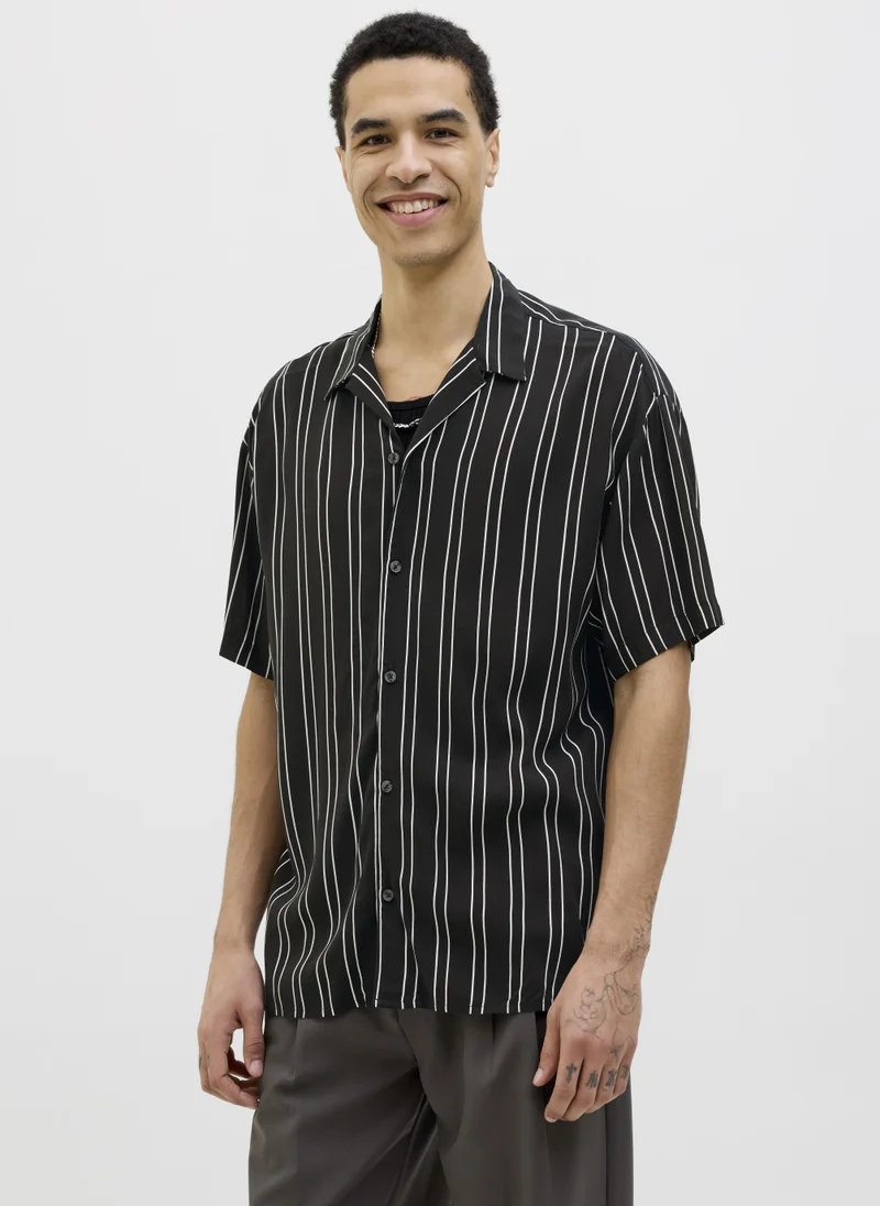 JACK & JONES JJEJEFF STRIPE RESORT SHIRT SS SN