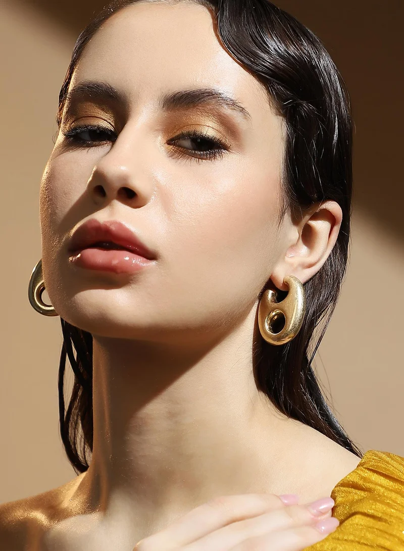 SOHI SOHI Women's The Medium Bolt Hoop Earrings For Casual Wear | California  Colour | Alloy Material | Push Back Closure | Metallic Earrings | Hoop Earrings For Women & Girls