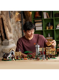 LEGO 10332 أيقونات ساحة المدينة العصور الوسطى، مجموعة بناء لعشاق التاريخ، نموذج قرية فيلسا، ديكور مكتب منزلي، فكرة هدية إبداعية، مجموعة كلاسيكية تم إعادة تخيلها، تشمل 8 شخصيات صغيرة (3304 قطع)  - Image 5