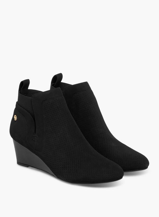 Celeste Women's Perforated Wedge Heel Ankle Boots - Image 3