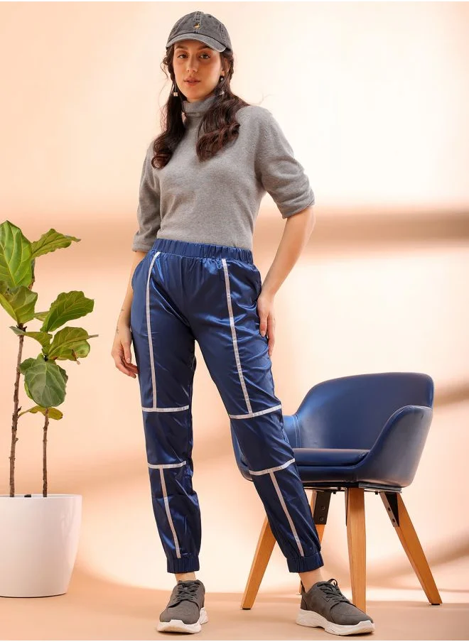 مرفوعة Women Regular Fit Solid High-Rise Joggers