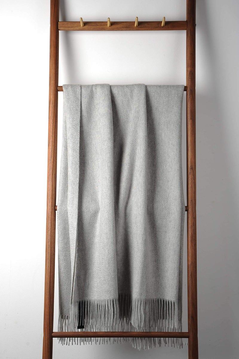 EP Mode 100% Pure Cashmere Throw Blanket for Sofa  Classic Design with Gift Box (Lt. Heather Grey) - Image 5