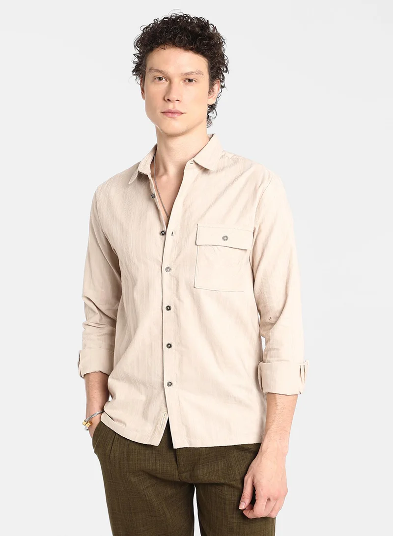 كامبوس سوترا قميص رجالي مخطط بني مريح للارتداء اليومي