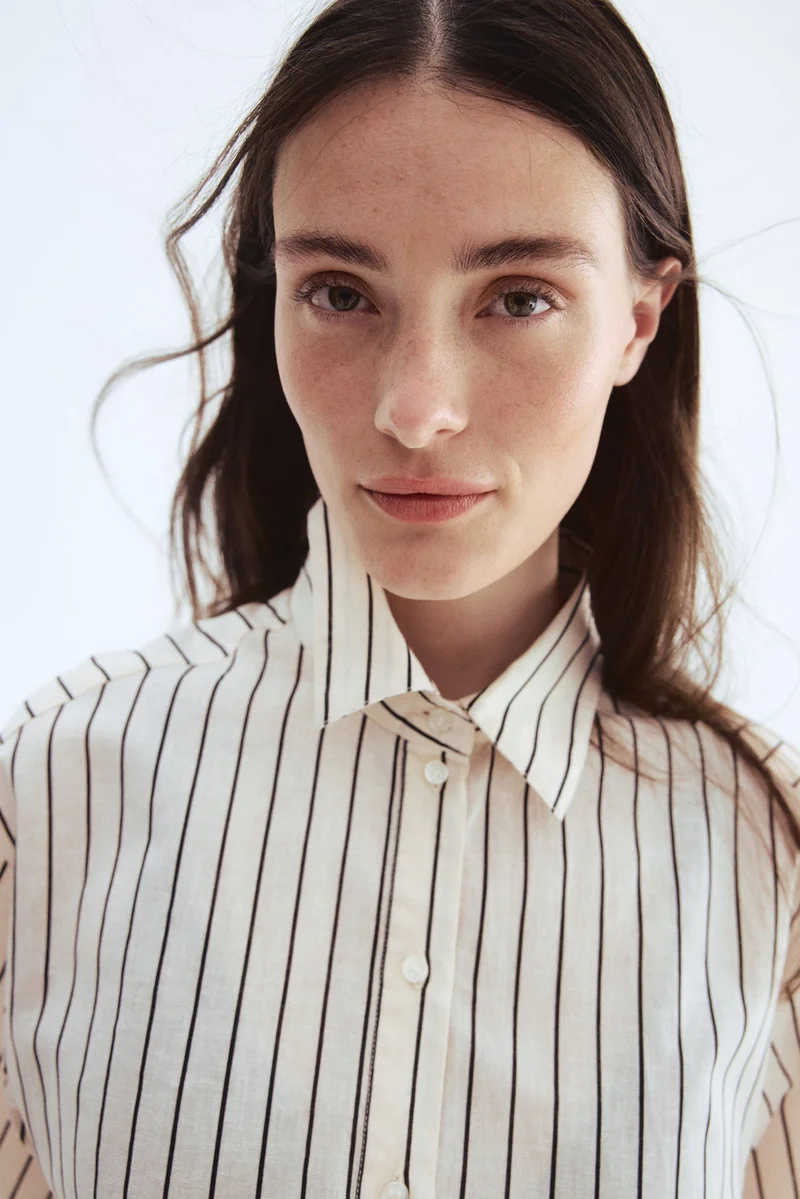 اتش اند ام فستان بقصّة قميص من مزيج الكتان