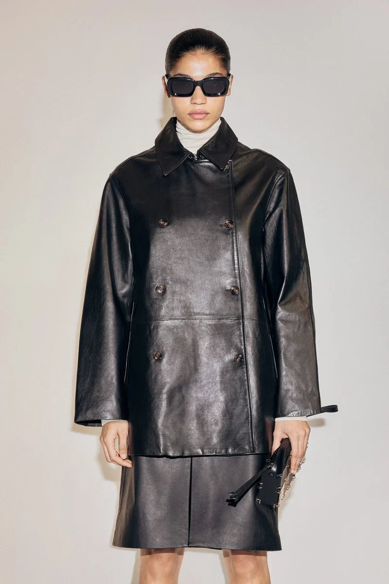 اتش اند ام جاكيت من الجلد