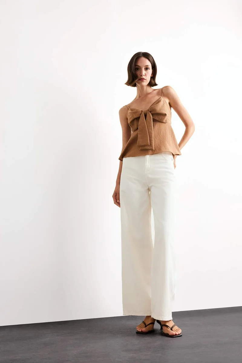 ديفاكتو V-Neck Short Sleeve Blouse