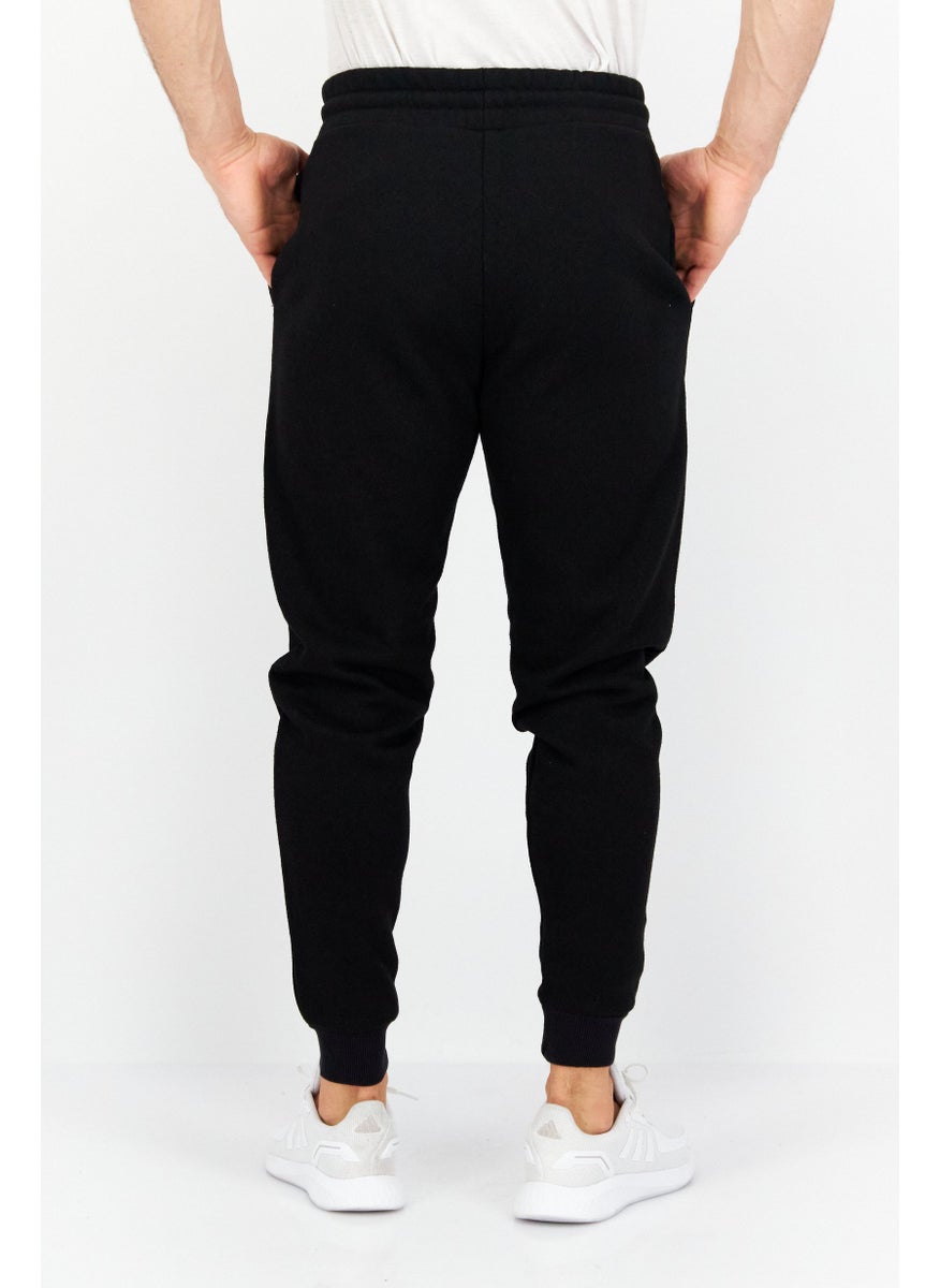 Lyle & Scott - Men Regular Fit Brand Logo Jogger Pant, Black - Image 1