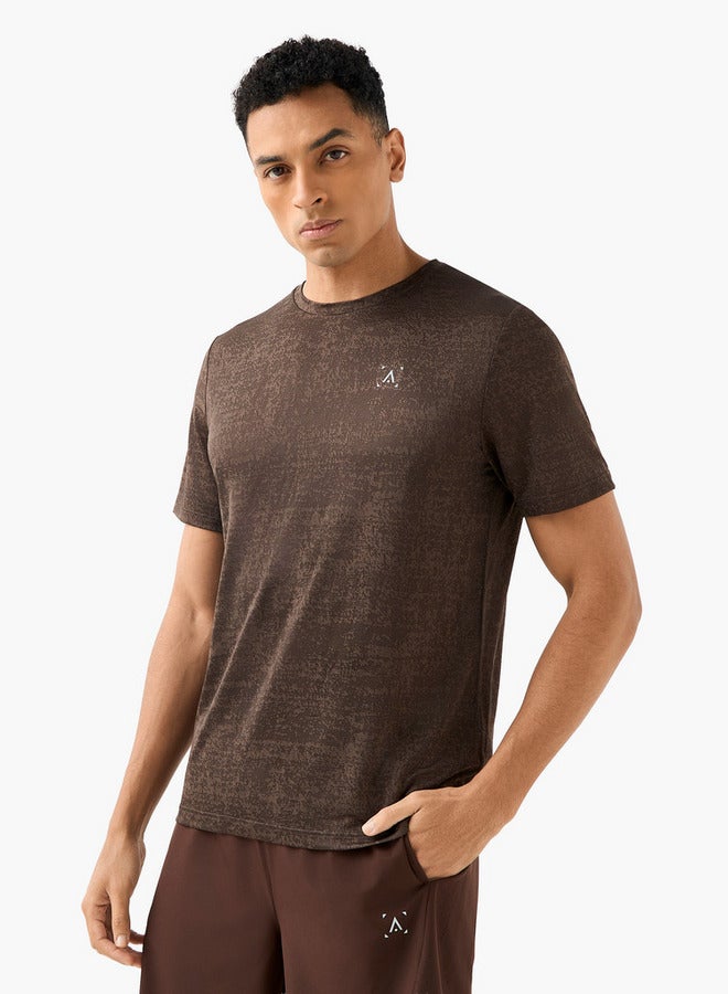 Active Men Textured Performance T-shirt - Image 1