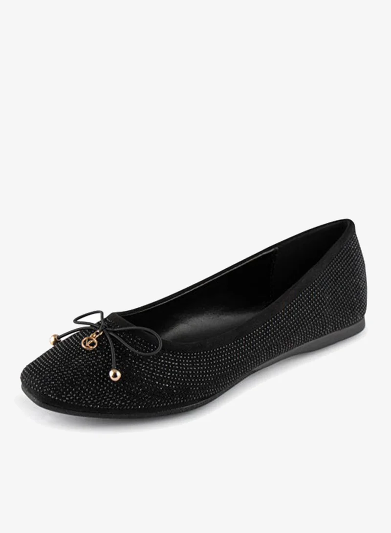 Vincci Women Pointed Toe Flat Pumps