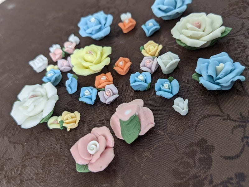 Linpeng Porcelain Roses Embellishments, Vintage Matte Rose Clay Flower Beads Assorted, Gift for Sunglasses Jewelry Scrapbook Making, 30 Pcs - Image 5