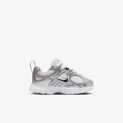 Nike Kids' V5 RNR Shoes