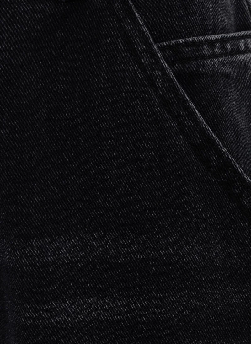 Lichi  Mid-rise straight jeans for Women | Best Price UAE