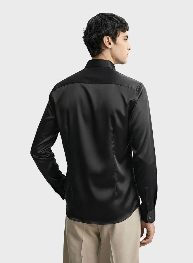ذا انديان كراج كو Men Slim Fit Solid Round Neck Full Sleeves Shirt