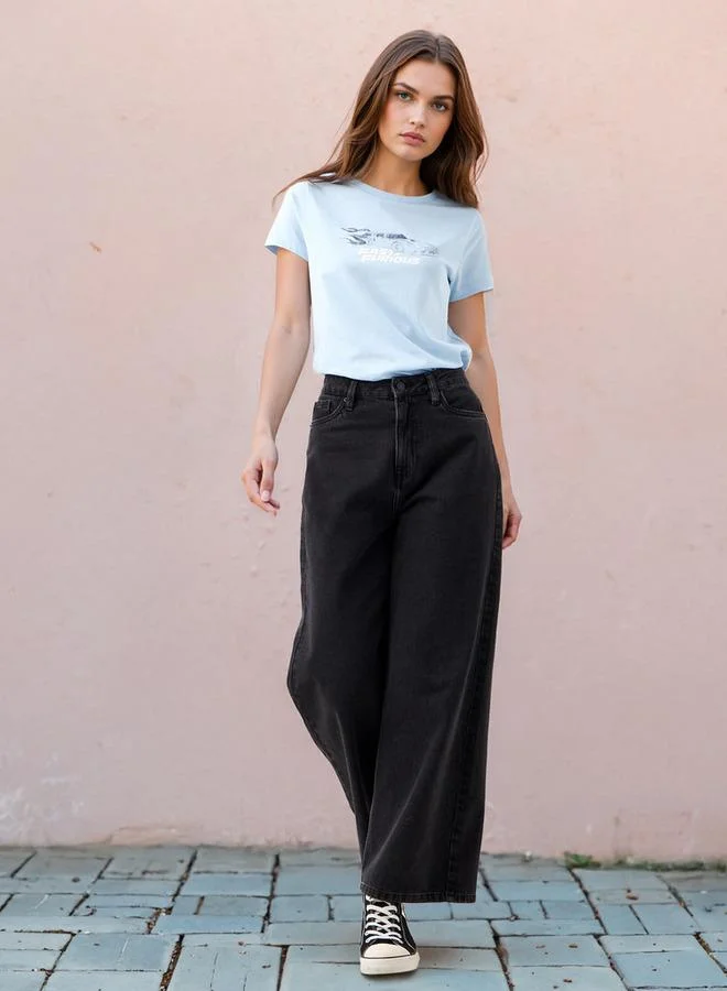 اس بي كاركترز Chr L Graphic Core Tees