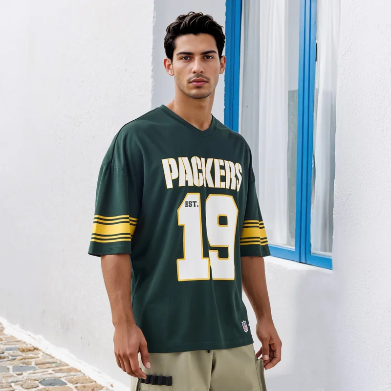 SP Characters Packers Print V-neck T-shirt with Short Sleeves