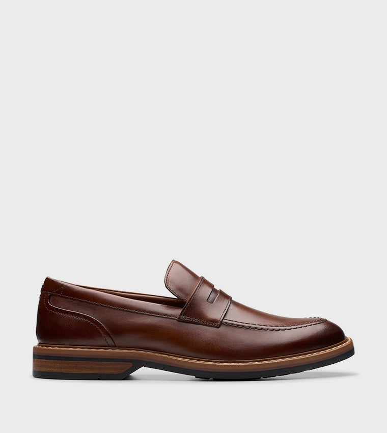 clarks Aldwin Step Mid Tan Lea - Image 1