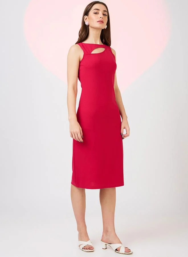 جلو باص فستان ميدي بفتحة خلفية وتفصيلة مفتوحة