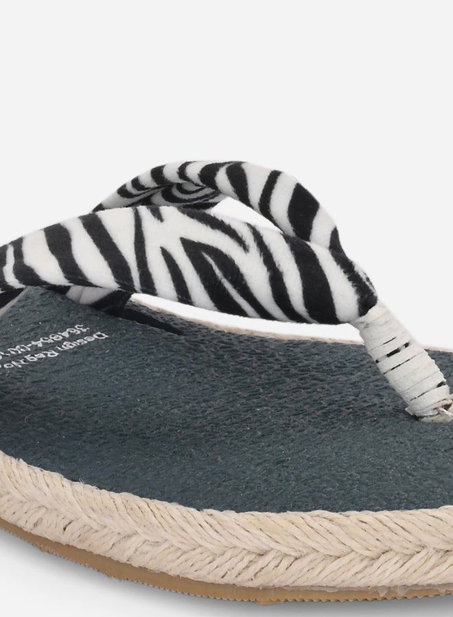Fresh Feet Fresh Feet Zebra Print Thong Toe Yoga Mat Slippers  - Image 2