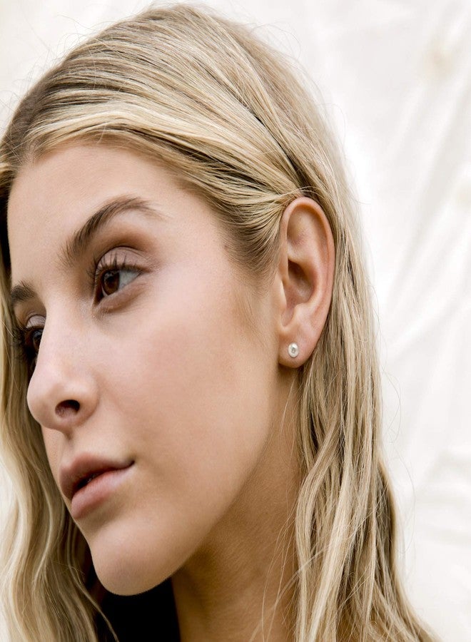 بافوا أقراط لؤلؤ مستزرع أبيض دائري من المياه العذبة، مطلية بالذهب الأبيض عيار 14 قيراطًا، من الفضة الإسترليني عيار 925، منتقاة بعناية من PAVOI | أقراط لؤلؤ للنساء - 7 مم - Image 4