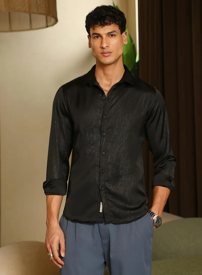 Campus Sutra Men Axon-Jacquard Satin Shirt | Spread Collar , Long Cuffed Sleeves | Button Closure Curved Hem | Abstract Jacquard | Woven Fabric For Party & Evening Wear | Onyx Black