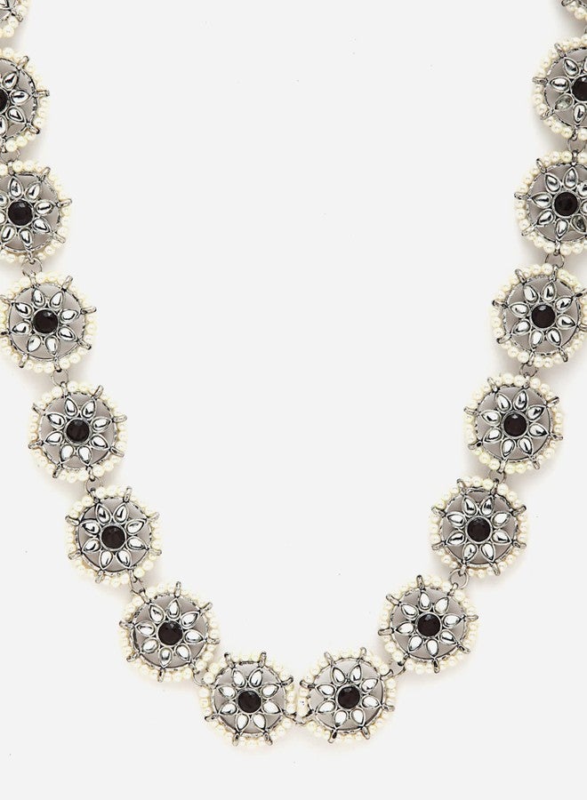 Karatcart Oxidised Sliver-Toned Kundan Studded Kamarbandh for Women - Image 4