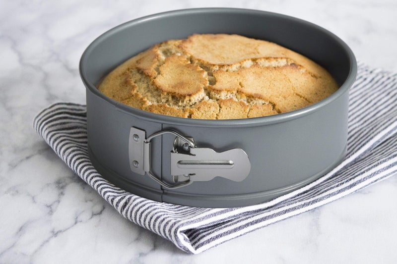 Meyer Bakemaster Carbon Steel Non Stick Springform Cake Tin | Baking Pan | Round Cake Mould | Cake Tin Small | Cake Tray for Baking | Removable Cake Mould | Spring Form pan, 16cm, Grey - Image 2