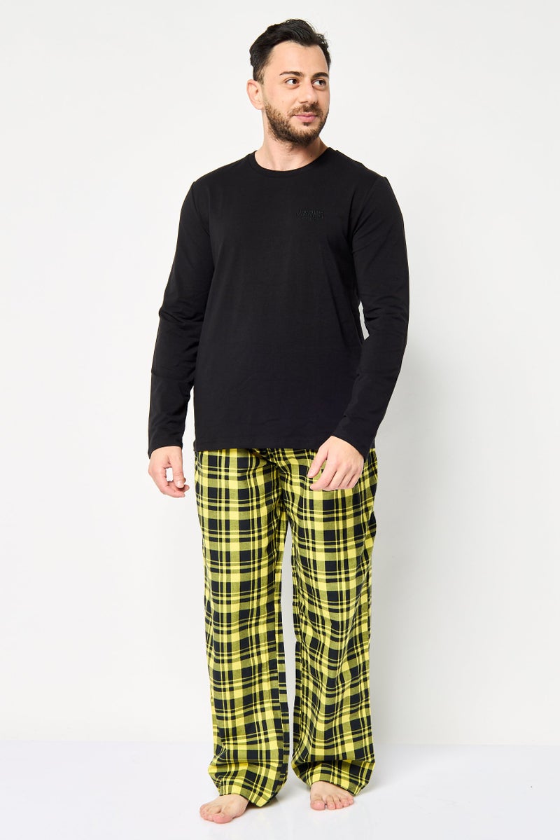 MOSCHINO Men 2 Piece Embroidered Logo Pajama Set, Multicolor - Image 1