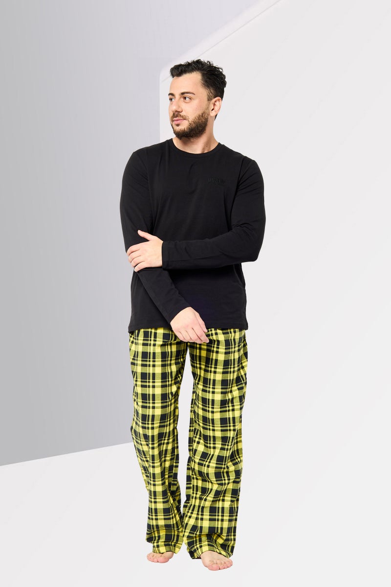 MOSCHINO Men 2 Piece Embroidered Logo Pajama Set, Multicolor - Image 3