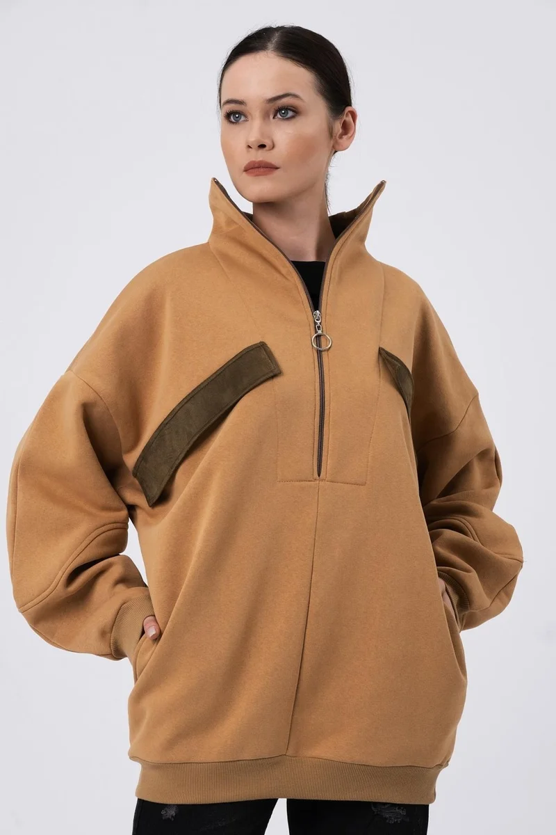 الكسندر جاردي Oversize Sweatshirt with Embroidered Pocket B22-398A