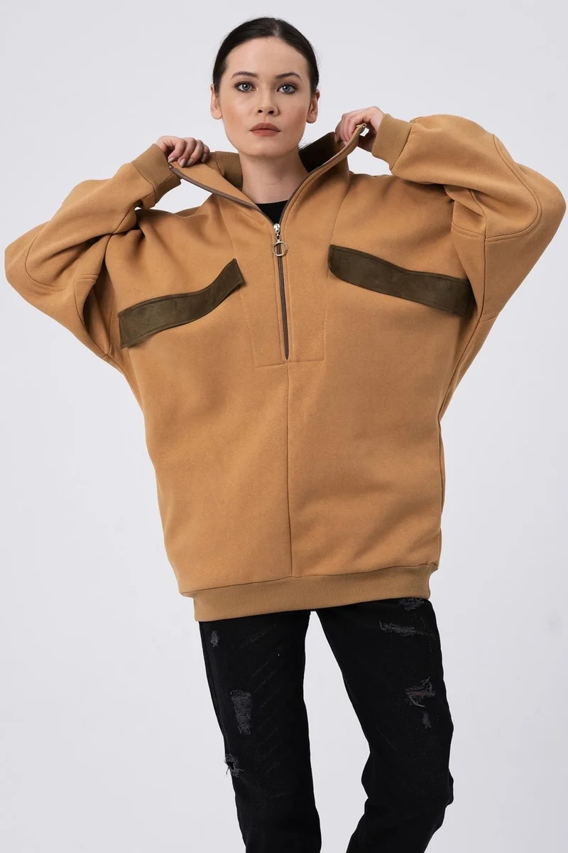 الكسندر جاردي Oversize Sweatshirt with Embroidered Pocket B22-398A