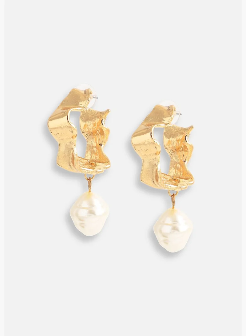 SOHI Gold Plated Pearls Casual Hoop Earring For Women