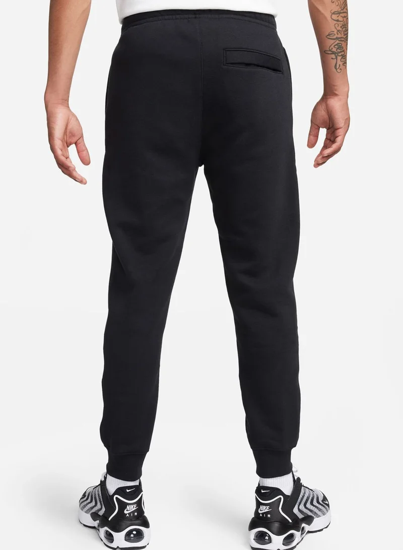 Nike Club+ Patch Graphic Pants