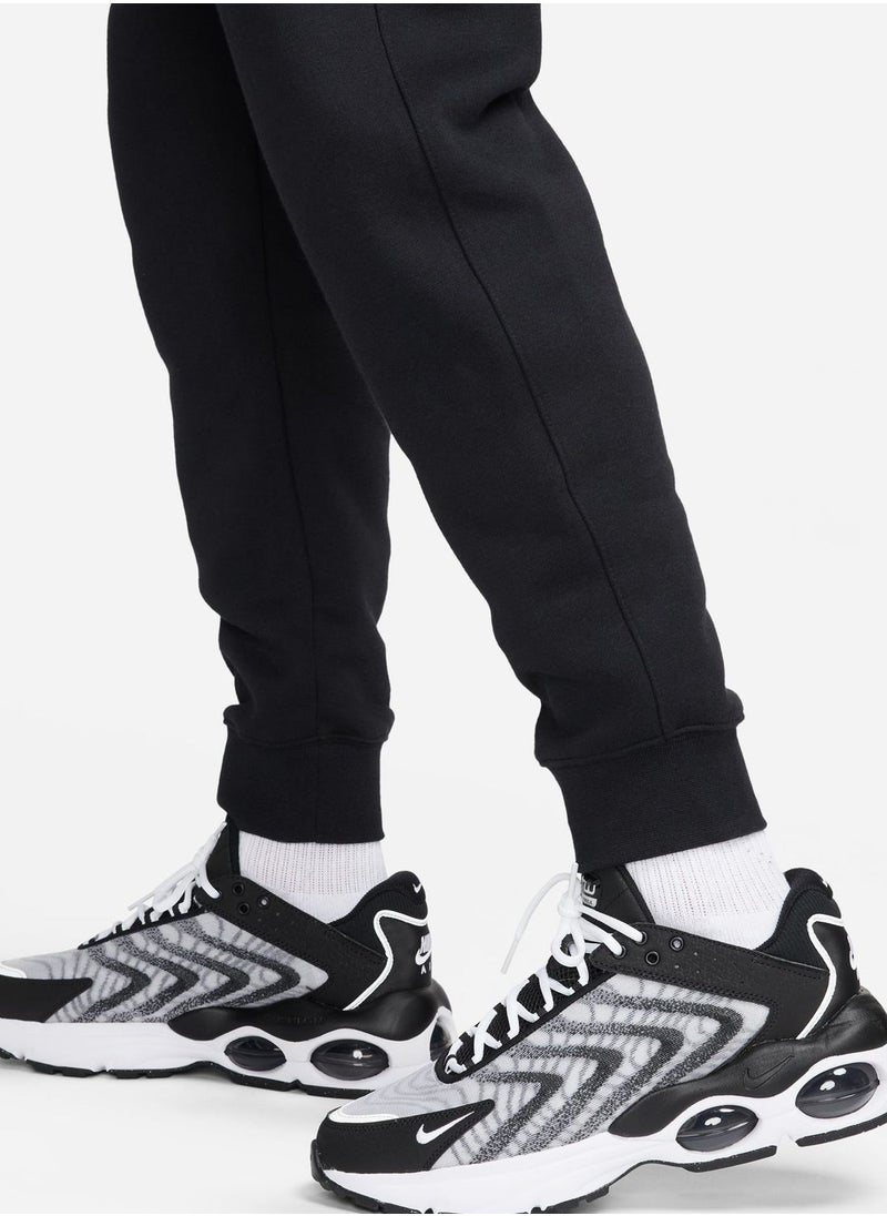 Nike - Club+ Patch Graphic Pants - Image 1