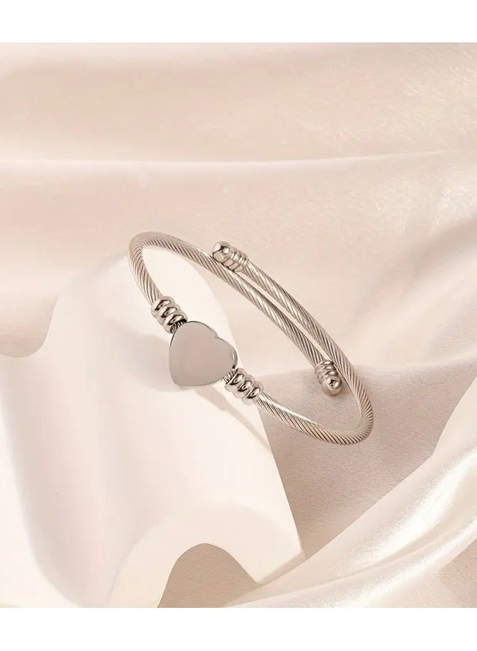 Home Clearance Sale A Trendy, Lightweight, Luxurious And Exquisite Stainless Steel Elastic Heart Bracelet Suitable For Couples To Wear Daily, With A Versatile Design. - Image 3