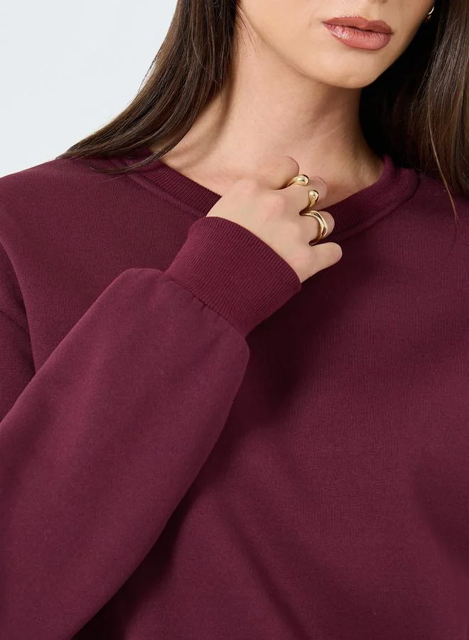 ستايلي طقم منسق من جوغر وسويت شيرت سادة بقصة عادية