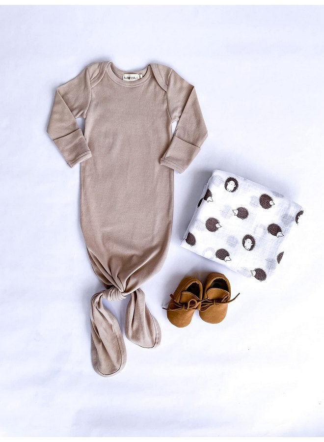 MOYA Baby Gift Box - Newborn Keepsake Box for Boy and Girl, Baby Clothes, Knotted Gown and Swaddle Blanket, Baby Shower Gifts Set for Unisex in a Box and a Basket, Baby Welcome Box, Baby Registry. - Image 5