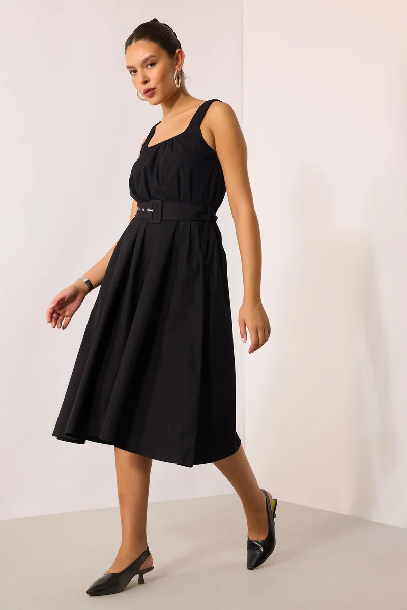 Virgio Virgio Women Cotton U-Neck Midi Length Solid Strap Sleeve Dress