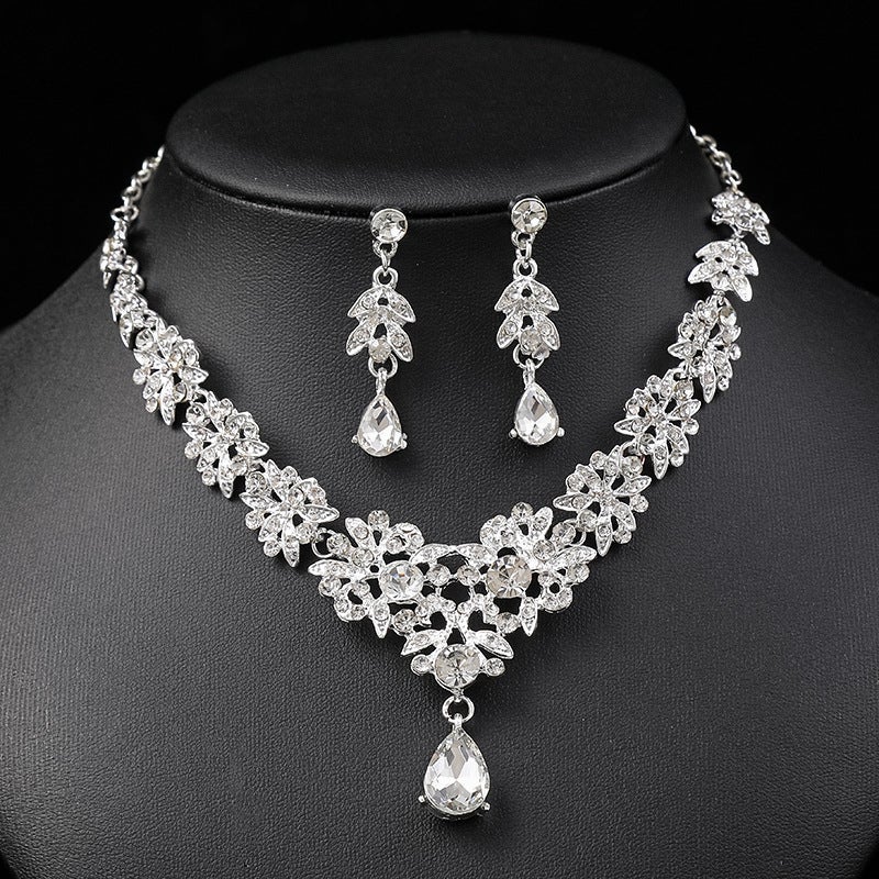 Best-Selling Bridal Necklace and Earring Set with Diamond-Inlaid Evening Dress Accessories