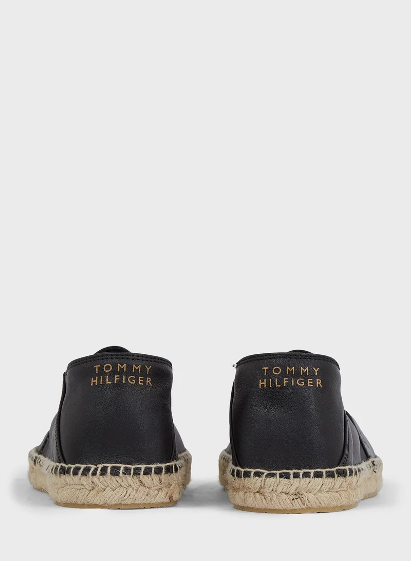 TOMMY HILFIGER Logo Print Low Top Sneakers
