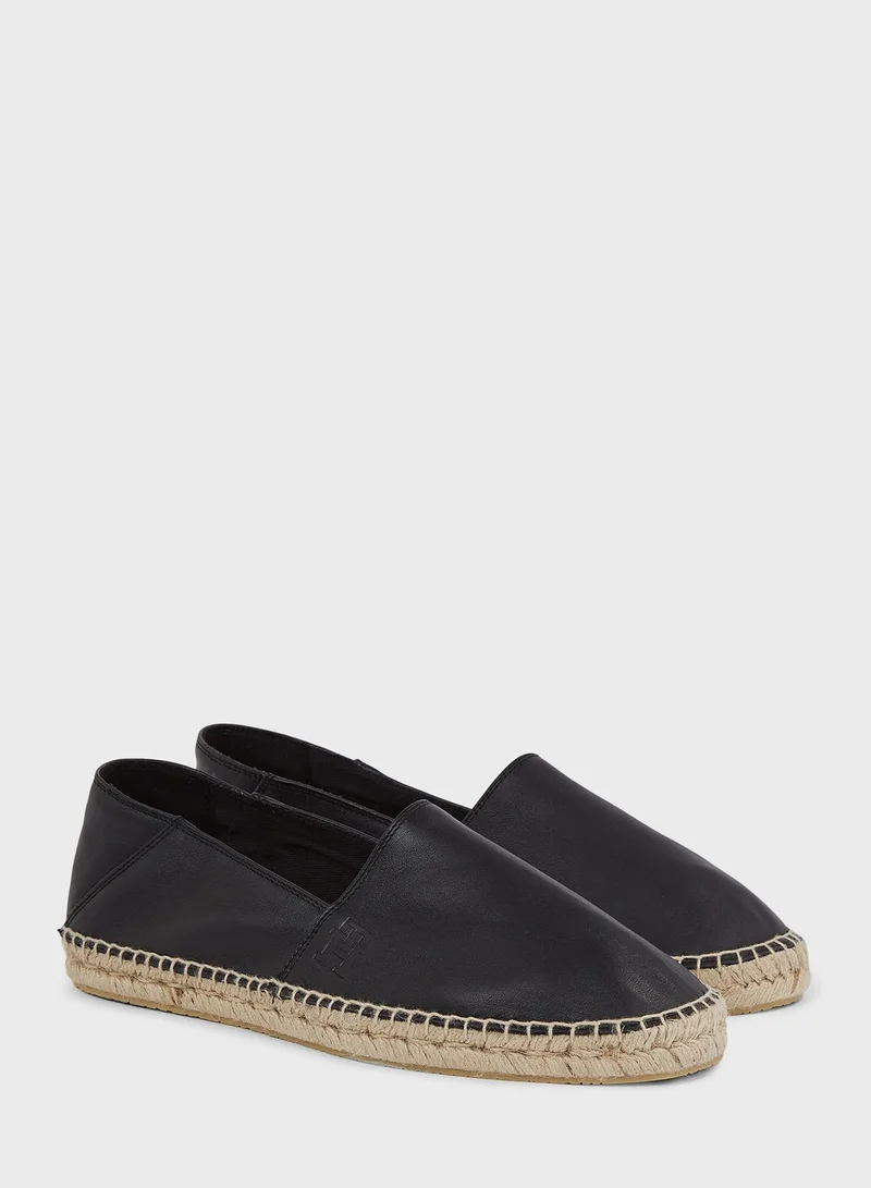TOMMY HILFIGER Logo Print Low Top Sneakers