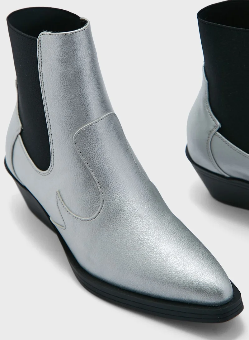 ONLY Onbronco Cowboy Boot